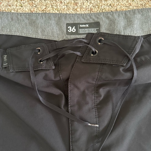 Bundle of 2 mens Hurley board shorts size 36 - Picture 6 of 9